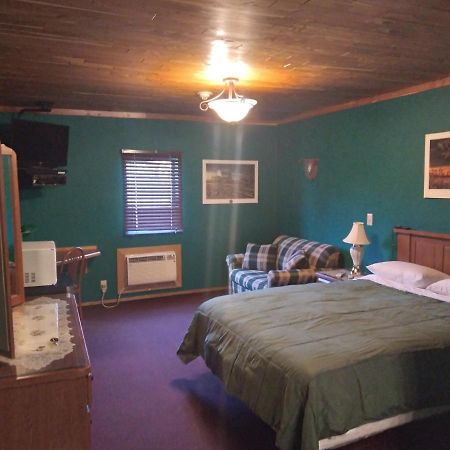 Comfort Zone Inn Rothsay Экстерьер фото